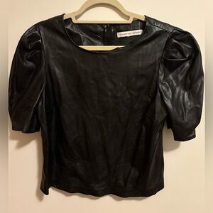 Cupcakes and Cashmere Short Sleeve Top